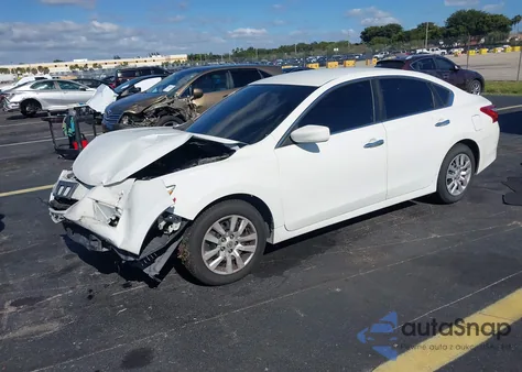 2017 Nissan Altima 2.5 S z USA, uszkodzony, nr VIN 1N4AL3AP3HN347724